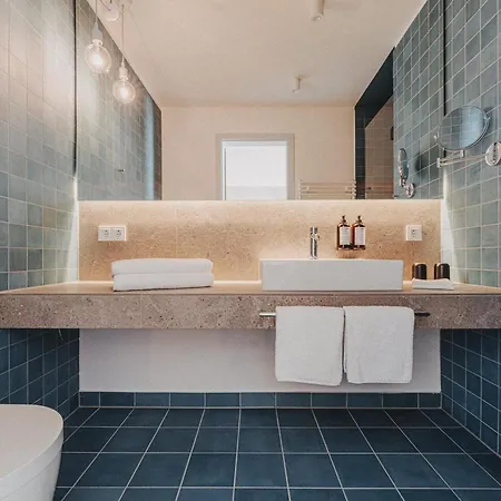 Silt & 4* לנגאוג